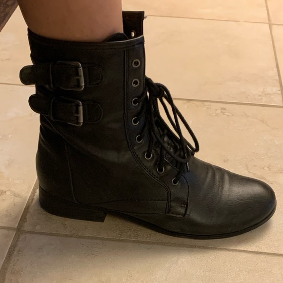 Black combat boots - Picture 4 of 4
